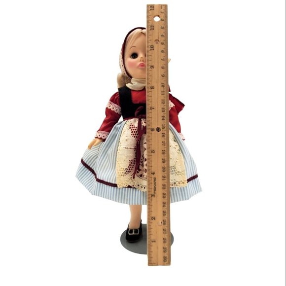 Vintage Effanbee #1127 AUSTRIA Collectible 10 Inch Doll (Opened) European Themed - Picture 8 of 11